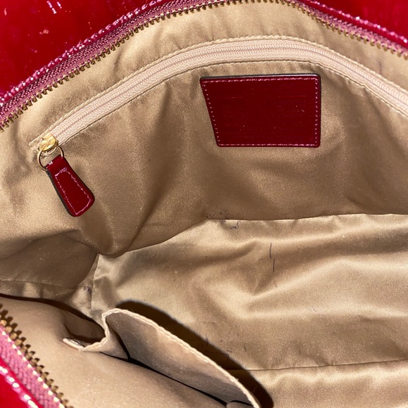 ♥️Authentic Burgundy Coach patent Leather w/ Gold hardware & Original hang tag - Picture 9 of 17